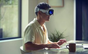نظارة فيجين برو تصل لدول جديدة وطرح نظام تشغيل VisionOS 2